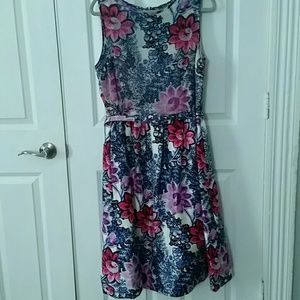 💐Beautiful TAYLOR Floral Dress sz. 14